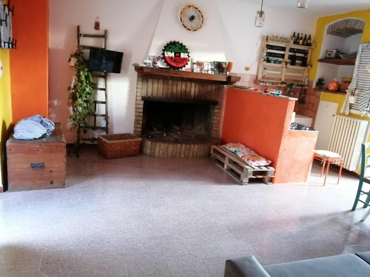 Umbria In Bike B&B Φολίνιο Εξωτερικό φωτογραφία