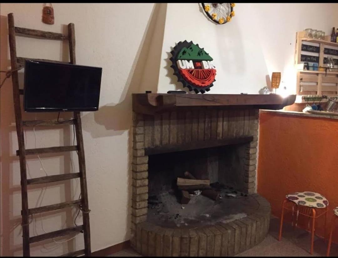 Umbria In Bike B&B Φολίνιο Εξωτερικό φωτογραφία